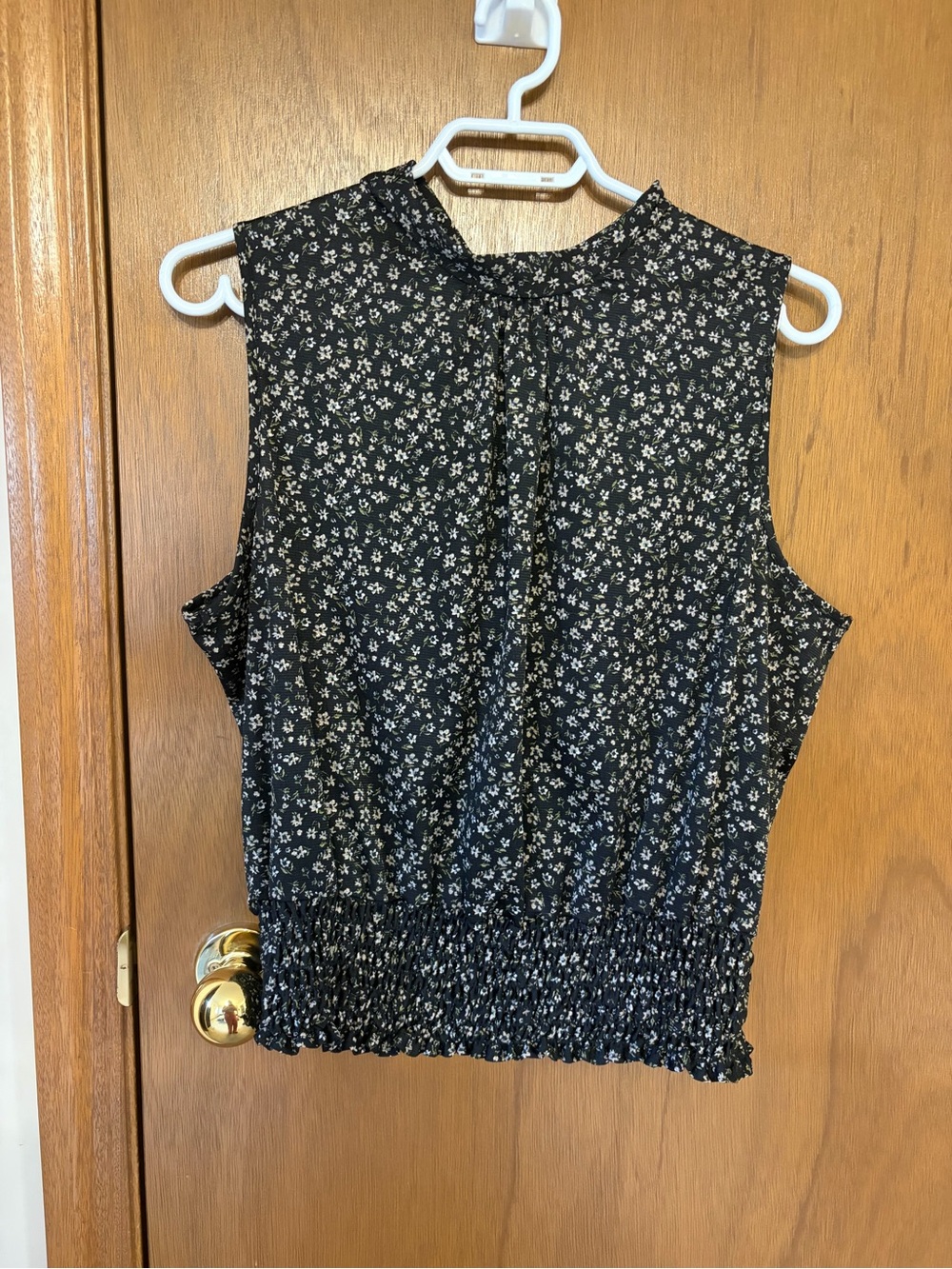 Reitmans Sleeveless Black Floral Smocked-Hem Top